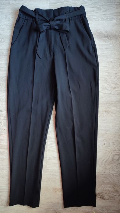 Czarne damskie spodnie eleganckie 36 H&M