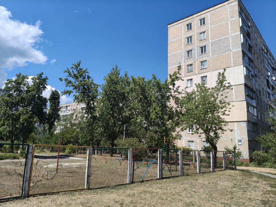 Продам 3-ну квартиру пр Романа Шухевича