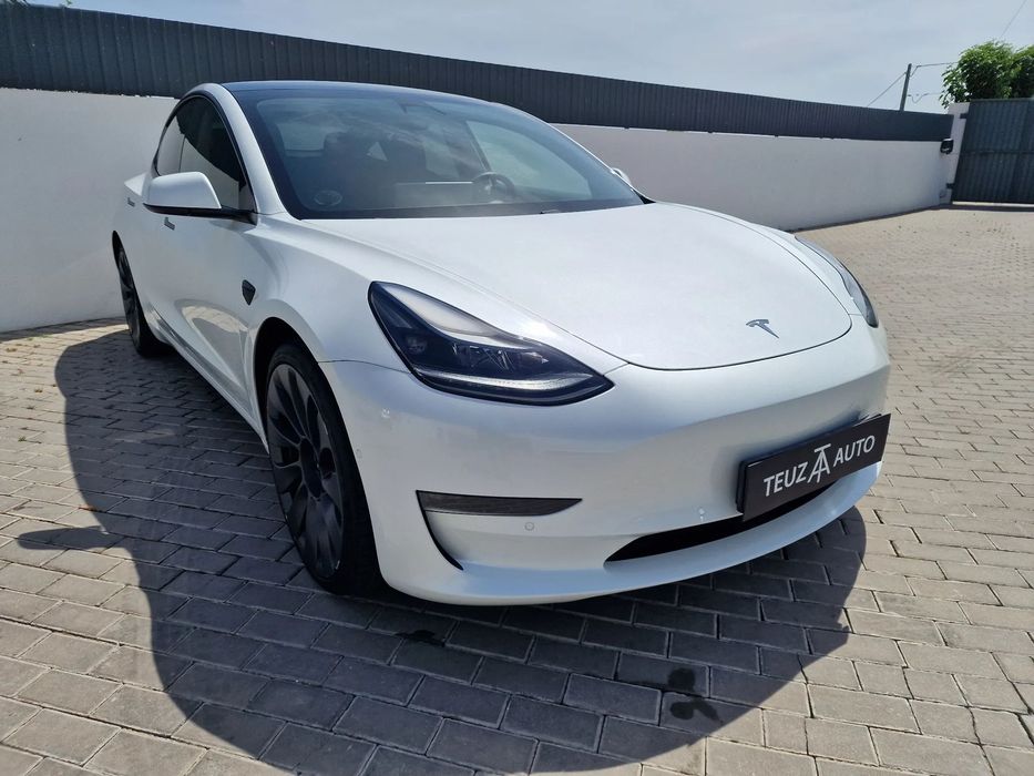 Tesla Model 3 Long Range AWD Dual Motor Performance