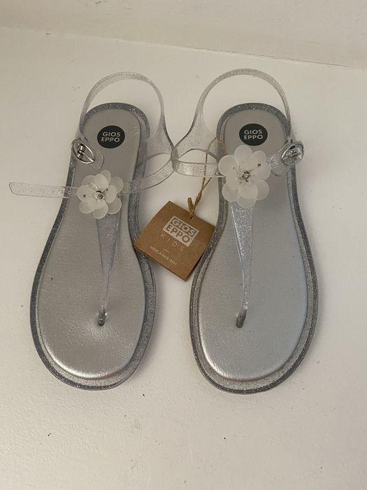 Sandalias novas com brilho