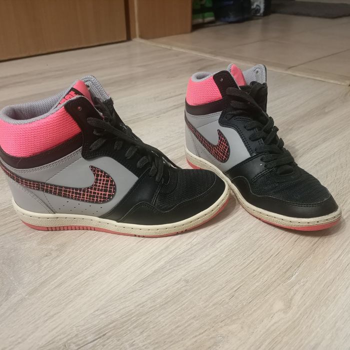 Adidasy damskie Nike fotce sky high rozm. 37,5