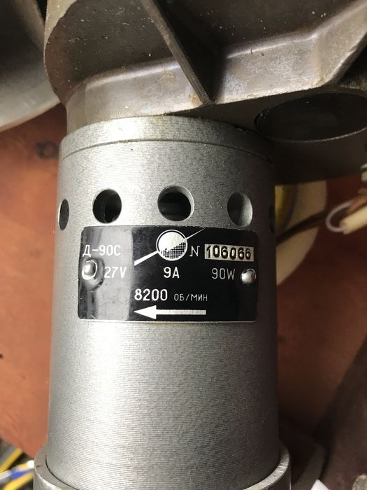 Продаю двигатель к полуавтомату с протяжкой.