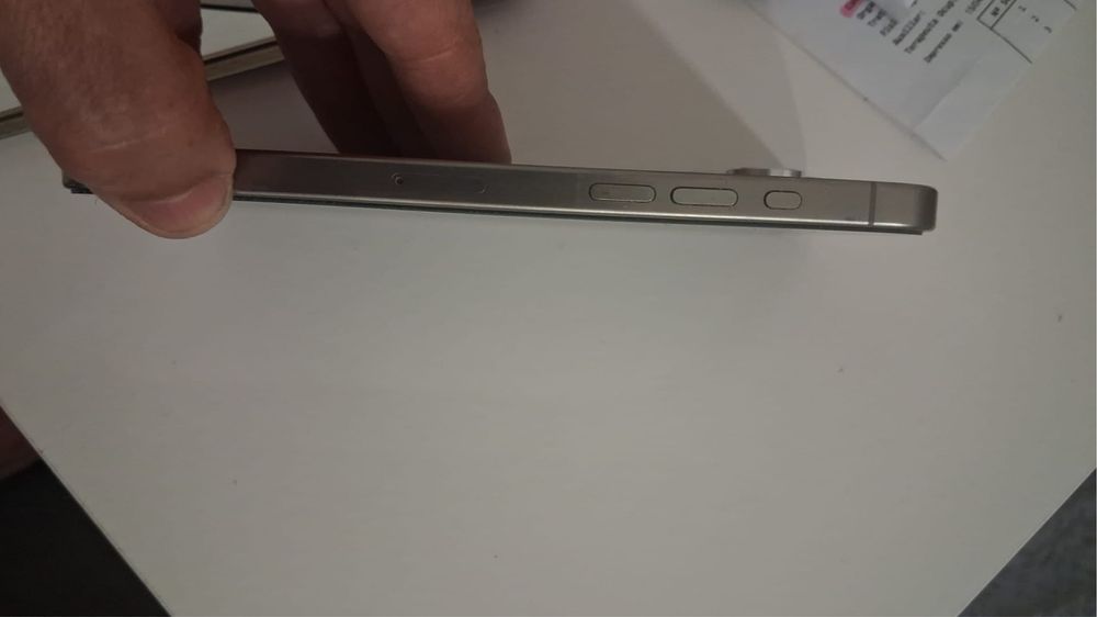 iPhone 15 Pro Max 1 TB — Excelente estado