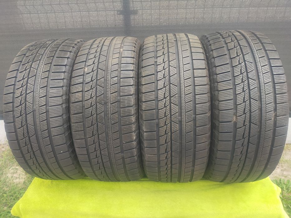 opony zimowe 225/45R17  94V  Firemax