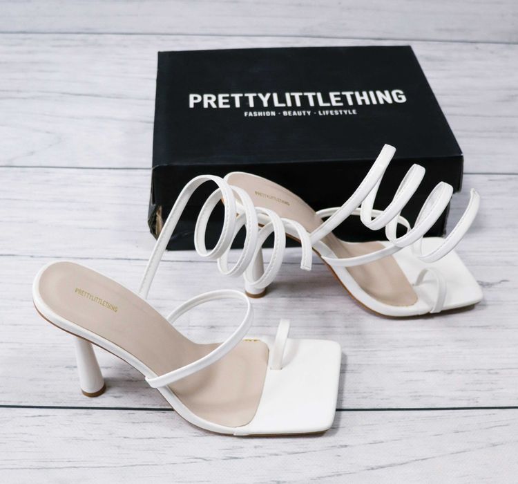 Białe sandały ze spiralą PLT PrettyLittleThing r. 38