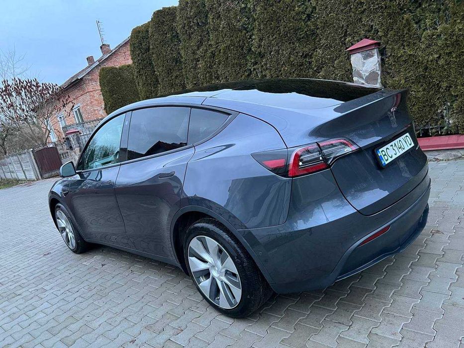 Tesla Model Y Long Range Dual Motor 82 kW