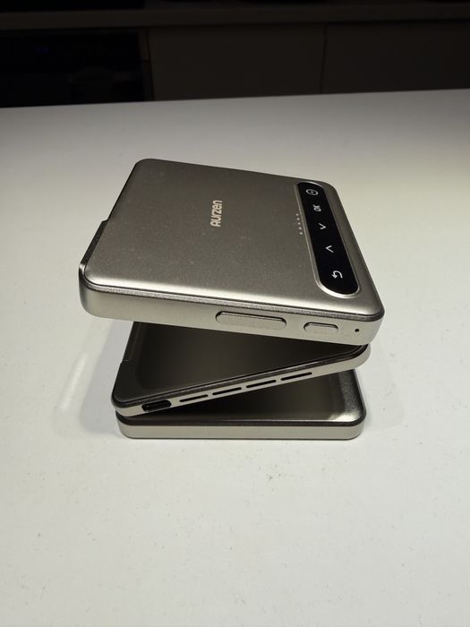 Mini projektor Aurzen ZIP Tri-Fold HD