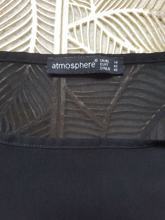 Czarna bluzeczka Atmosphere