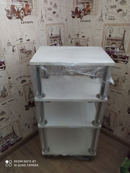 Полка под лакиподставка под руку