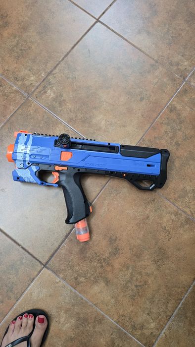 Lançador Nerf Rival azul
