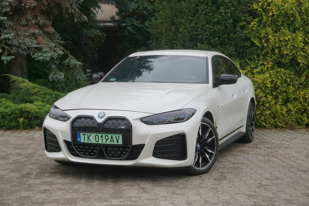 BMW i4