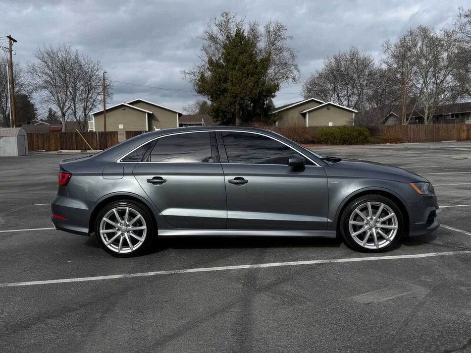 Audi A3      2015