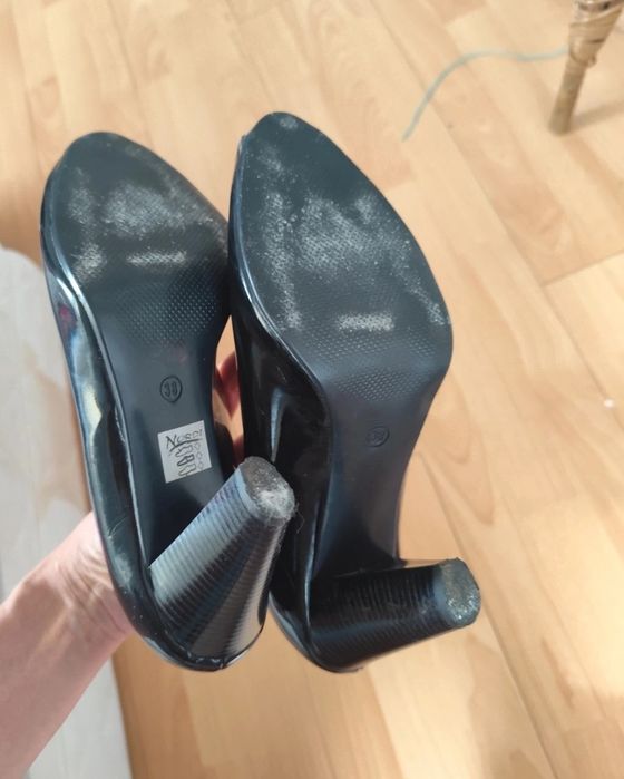 Buty szpilki czółenka odkryte palce noir