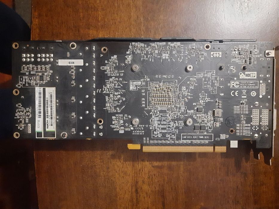 Комплект серверный на xeon 2680
Actica ddr3 - 1600 4gb x4
Мать x79z ve