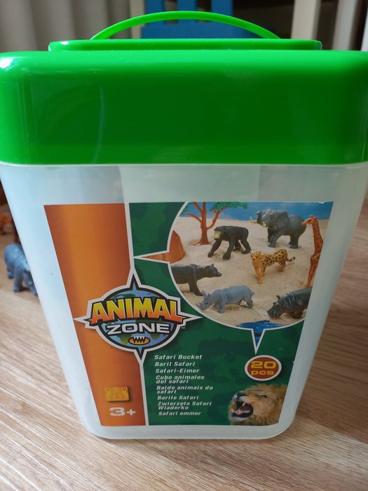 Balde animais do safari