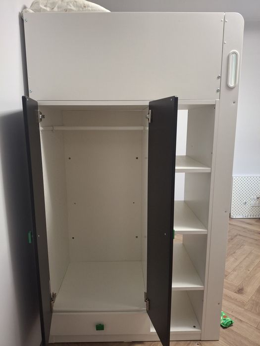 Sprzedam łóżko IKEA na antresoli z biurkiem . Stan bdb