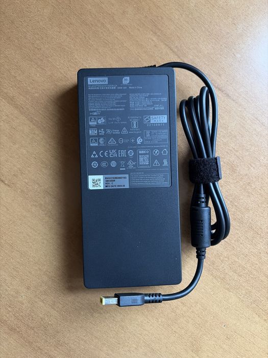 Блок Питания Зарядное Ноутбука Lenovo Legion 7 7i 9 Pro 20V 16.5A 330W