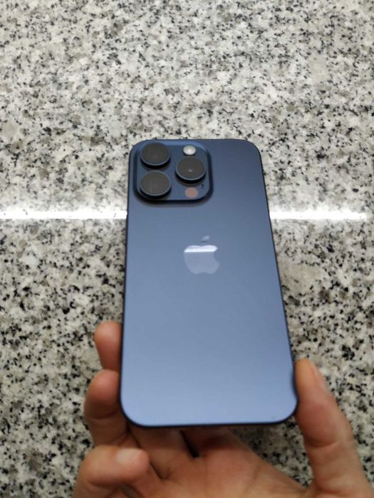 Apple iPhone 15 Pro 128GB com GARANTIA ate 07-2027