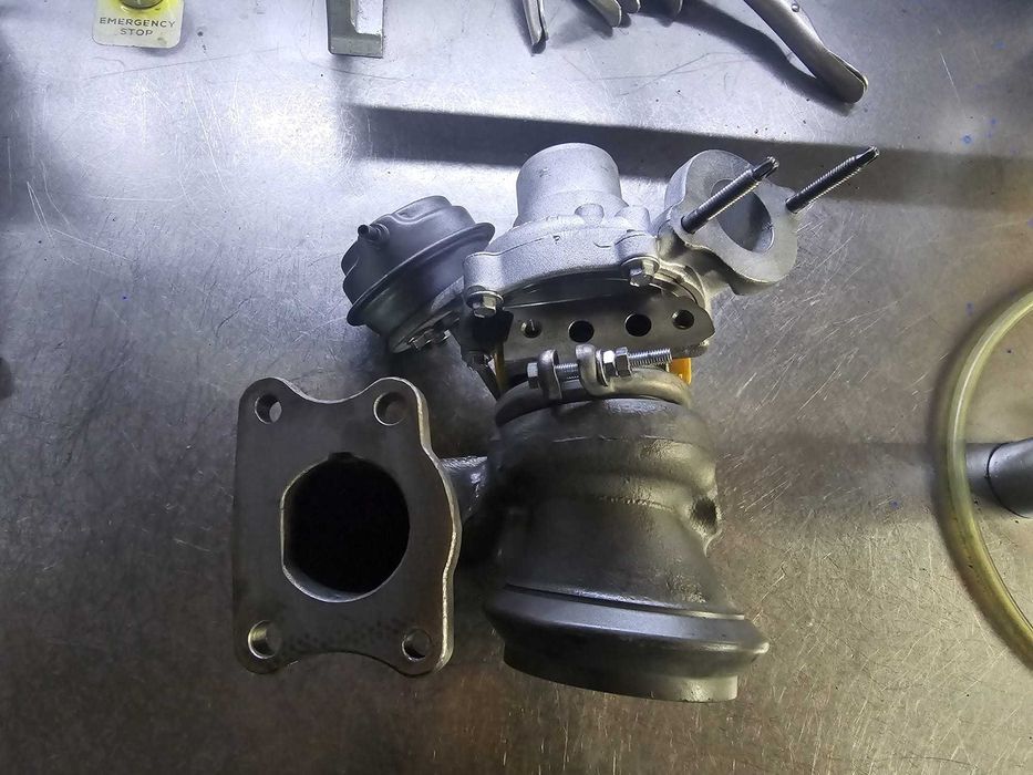 Turbina Turbosprężarka Peugeot C3 3008 C4 4008 THP 1.2 110KM 130KM