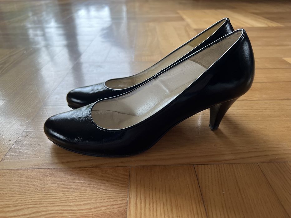 Szpilki skórzane czarne