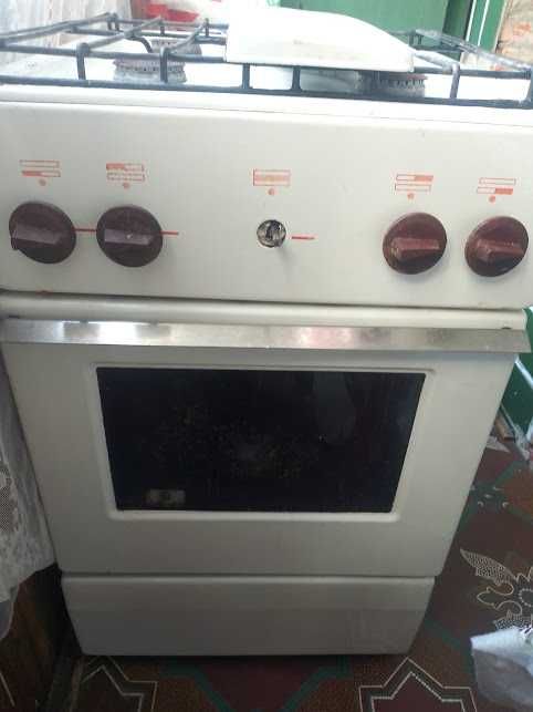 Кухонна газова плита робоча