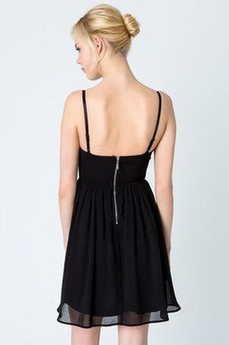 Коктейльна сукня на бретельках шифонова