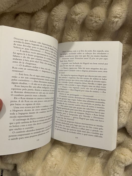 Harry Potter e a Pedra Filosofal - 1.ª edição