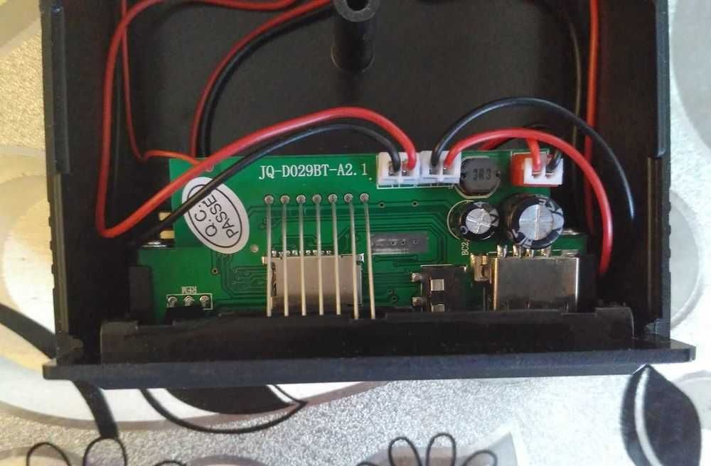 Мр3 стерео модуль з блютуз та підсилювач 2х3 Вт в корпусі, і 2 колонки