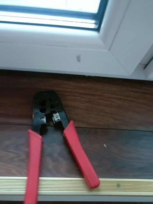 Narzędzie do zaciskania RJ