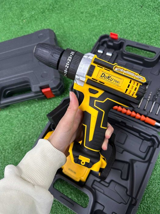 Ударний ШУРУПОКРУТ + набір інструментів в кейсі + 2 АКБ. Шуруповерт!