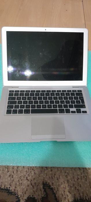 ZDwa laptopy apple