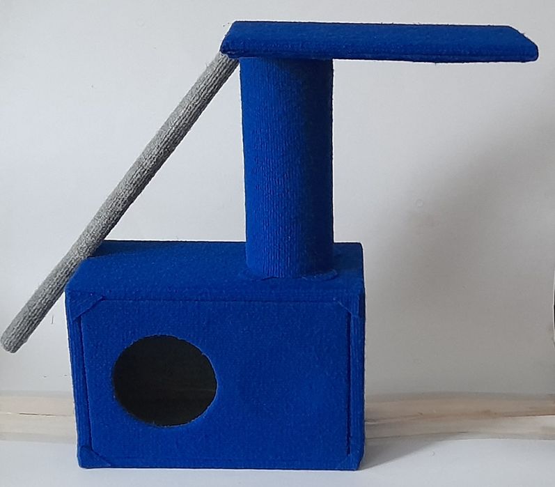 Домик для кошки, лежанка.