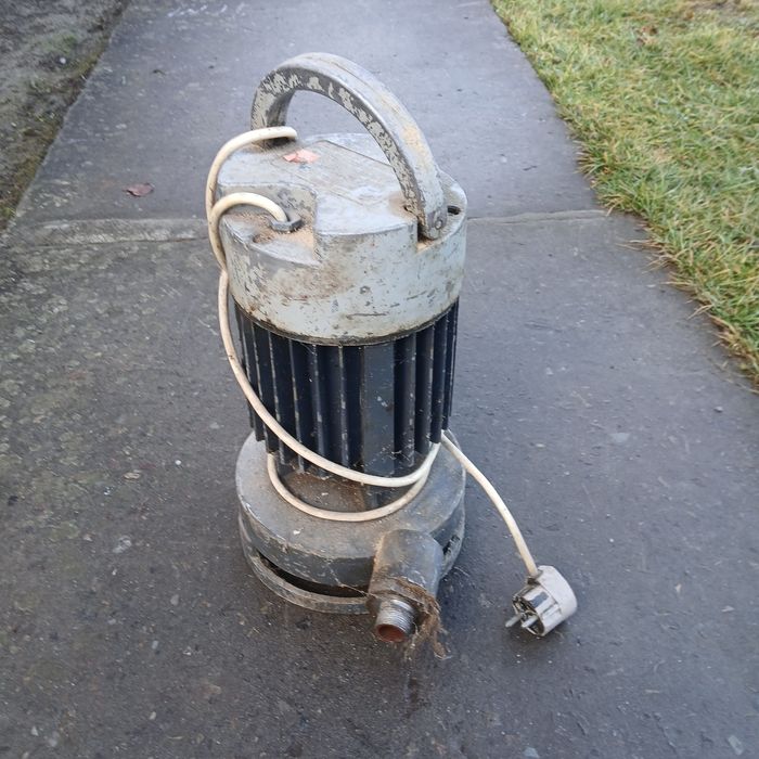 Молотарка кукурудзи,зернодробилка,верхня кришка до бетономішалки,елект