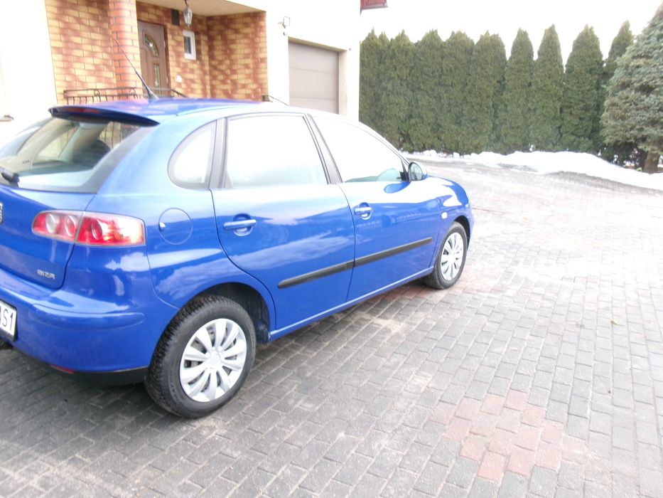Ladny  seat ibiza 1.4 benz. 2005 r zdrowa zadbana bdb