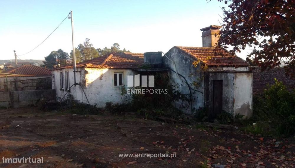 Venda Moradia para reconstruir, Várzea do Douro, Marco de Canaveses — Alpendorada, Várzea E Torrão, Porto