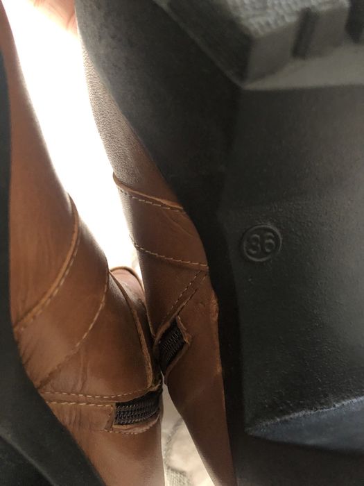 Bota compensada camel