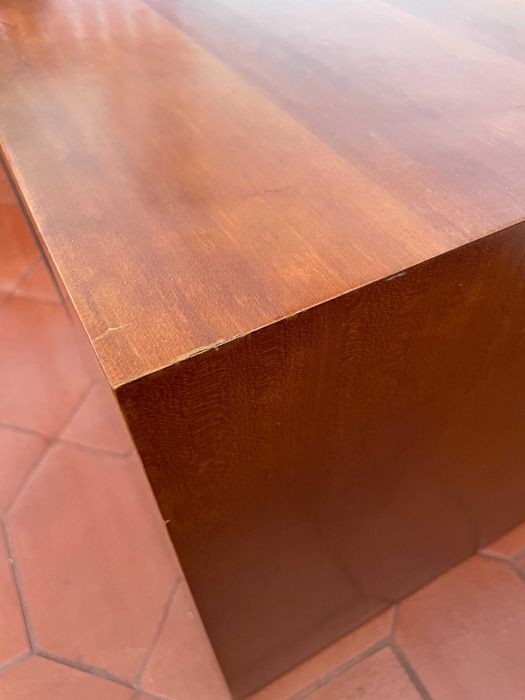Mesa de Centro em Cerejeira com Gaveta de Arrumação