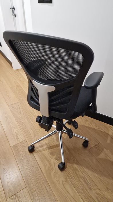 Fotel ergonomiczny. Zadbany