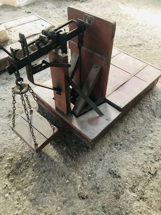 Waga towarowa z odważnikami