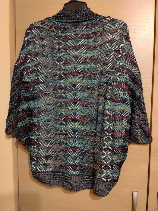 Damska kamizelka - narzutka ażurowa