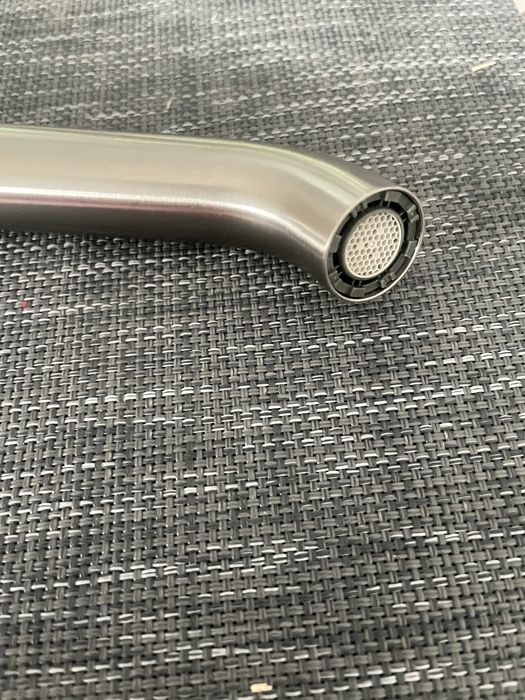 Wylewka 23 cm grohe essence supersteel