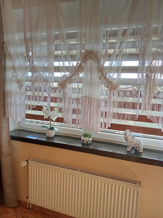 Używane firany z falbanami