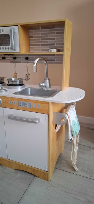 Duza kuchnia drewniana