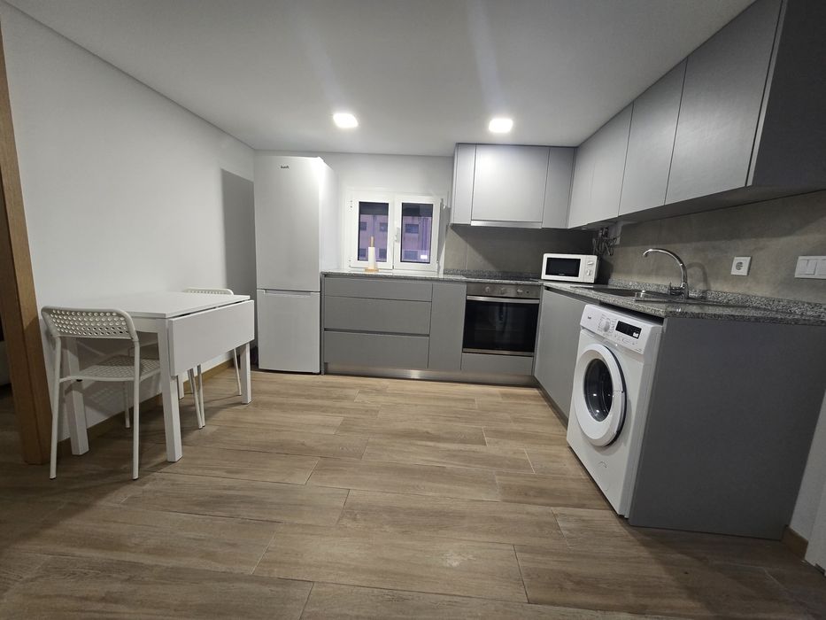 T1 para arrendamento na Costa-Guimarães!