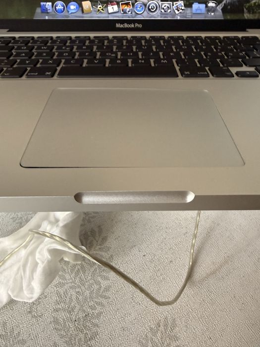 Apple MacBook Pro 15” A1286 (Mid 2010) Intel Core i5 / 4GB / 320GB