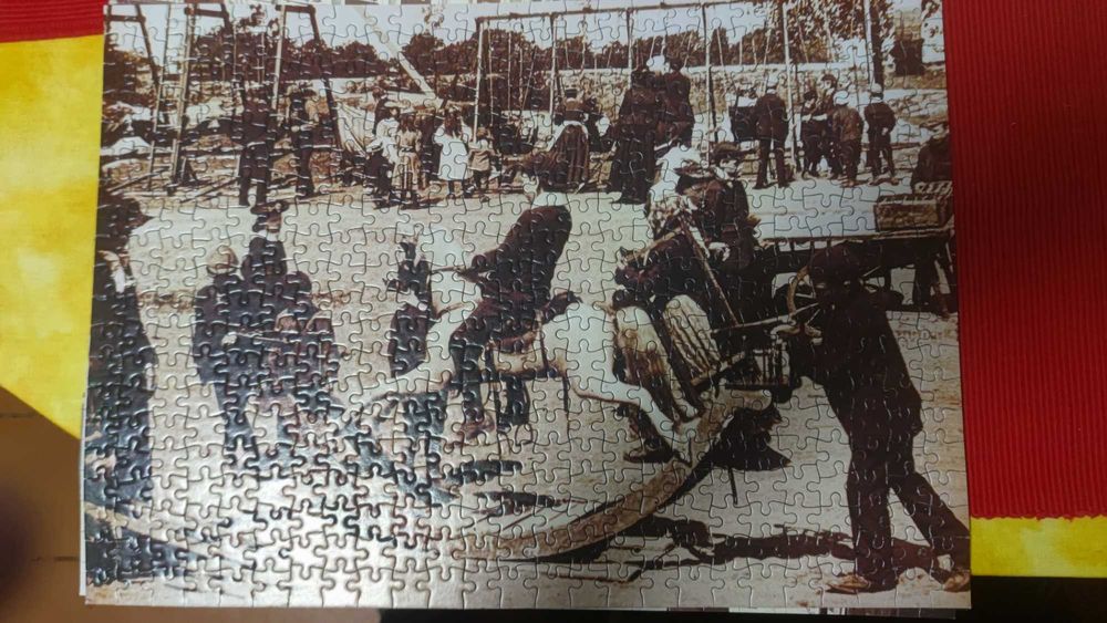 Пазлы собранные, склеенные продам.