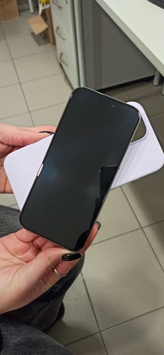 iPhone 16 Pro Max - Ainda na garantia