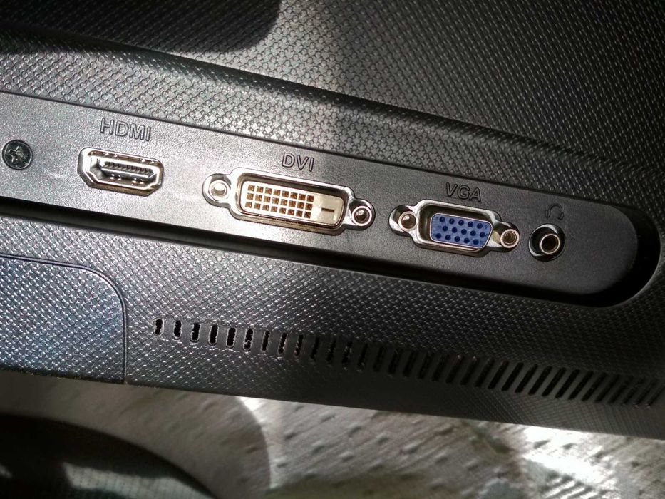 Monitor Asus 22'' IPS - Avariado