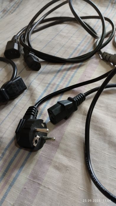 шнур питания компьютера