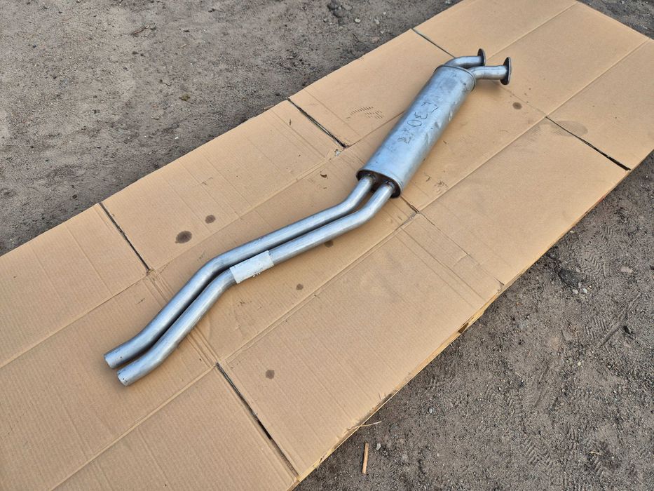NOWY Tłumik Środkowy BMW 3 E30 323i  2.3 2.4 Sedan 83-87r. Wydech